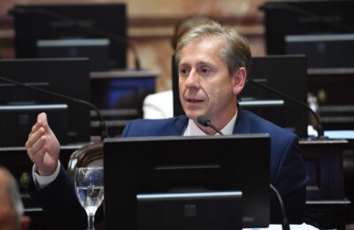 Vischi: “Tenemos que pensar en el crecimiento del pa&iacute;s”